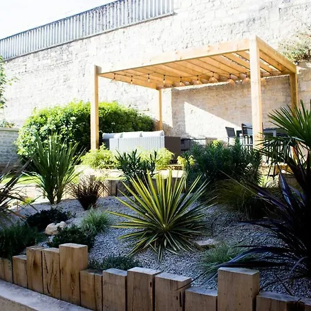 La Tour Napoleonienne Et Son Jacuzzi *