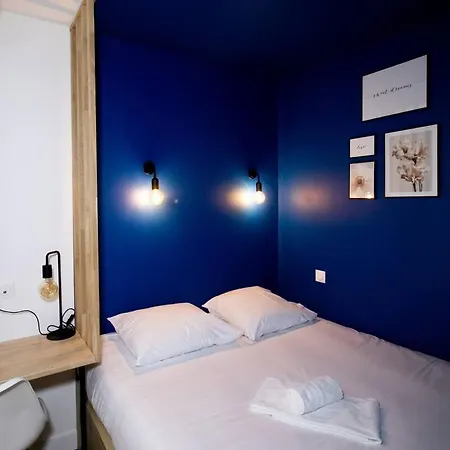 Апартаменты La Tour Napoleonienne Et Son Jacuzzi *