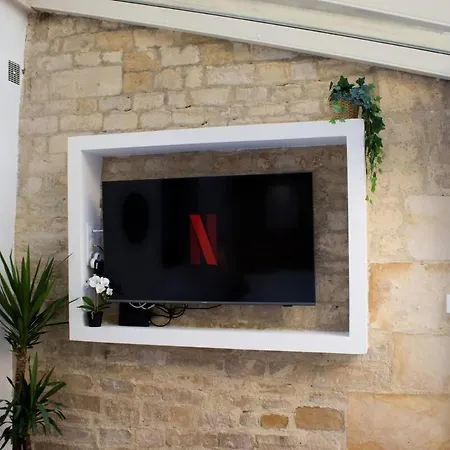 Апартаменты La Tour Napoleonienne Et Son Jacuzzi