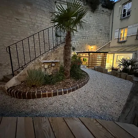 La Tour Napoleonienne Et Son Jacuzzi * קאין