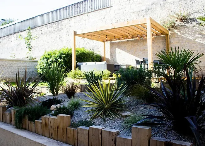 La Tour Napoleonienne Et Son Jacuzzi *