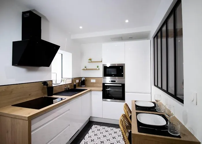 La Tour Napoleonienne Et Son Jacuzzi Διαμέρισμα