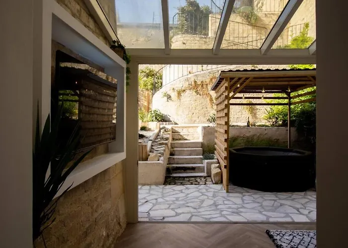 La Tour Napoleonienne Et Son Jacuzzi Διαμέρισμα Καν